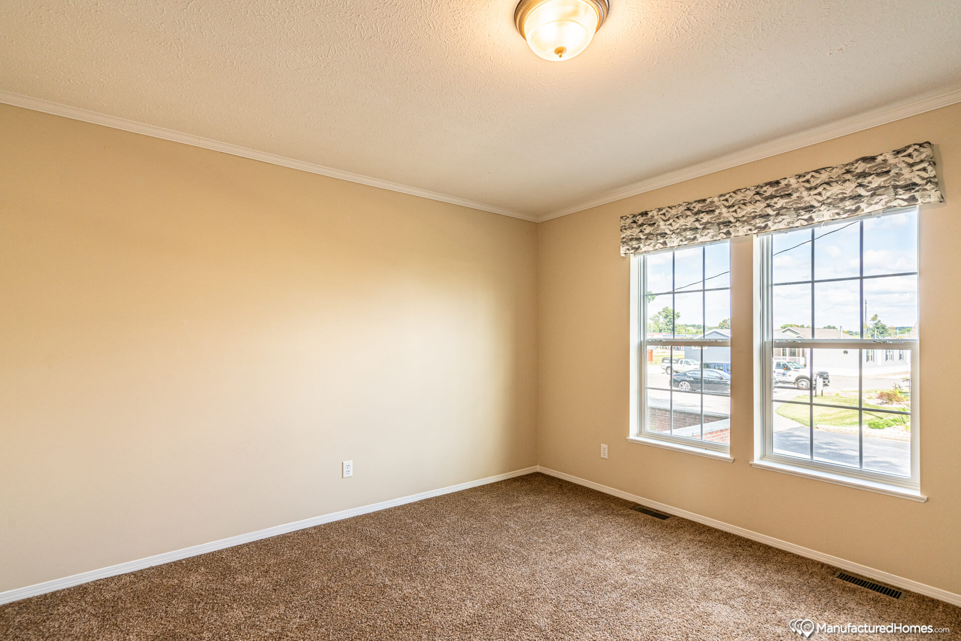 Mansion Elite Sectional / The Barton Creek II 5839 by Diamond Home